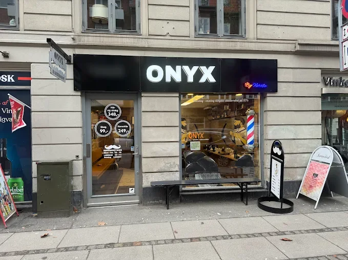 ONYX BARBERSHOP facade i dagslys