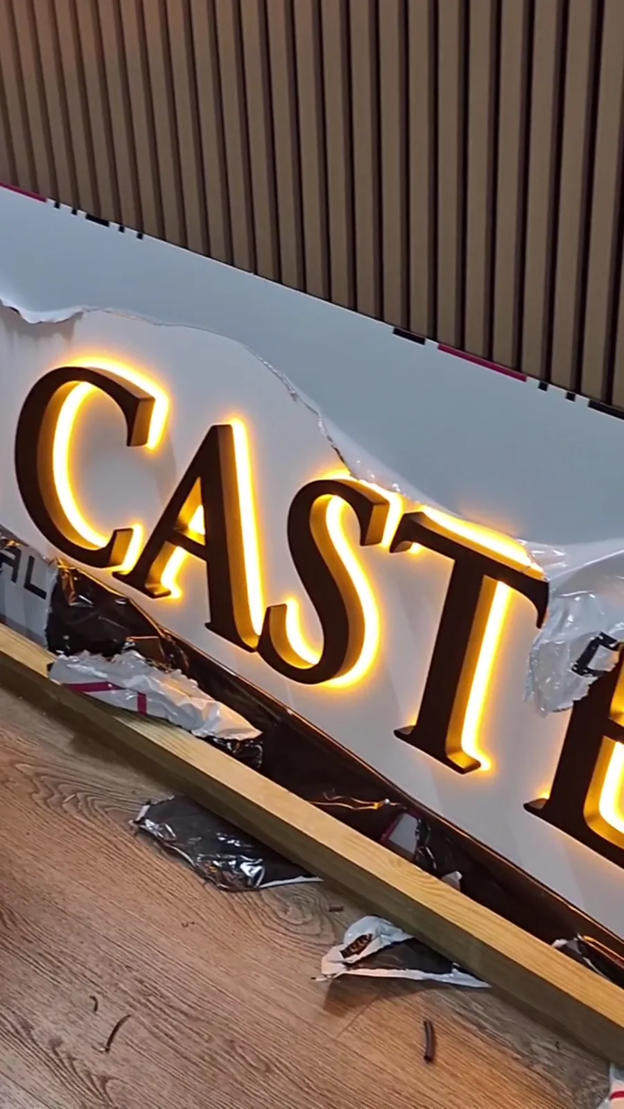 LA CASTELLO · Facadeskilt